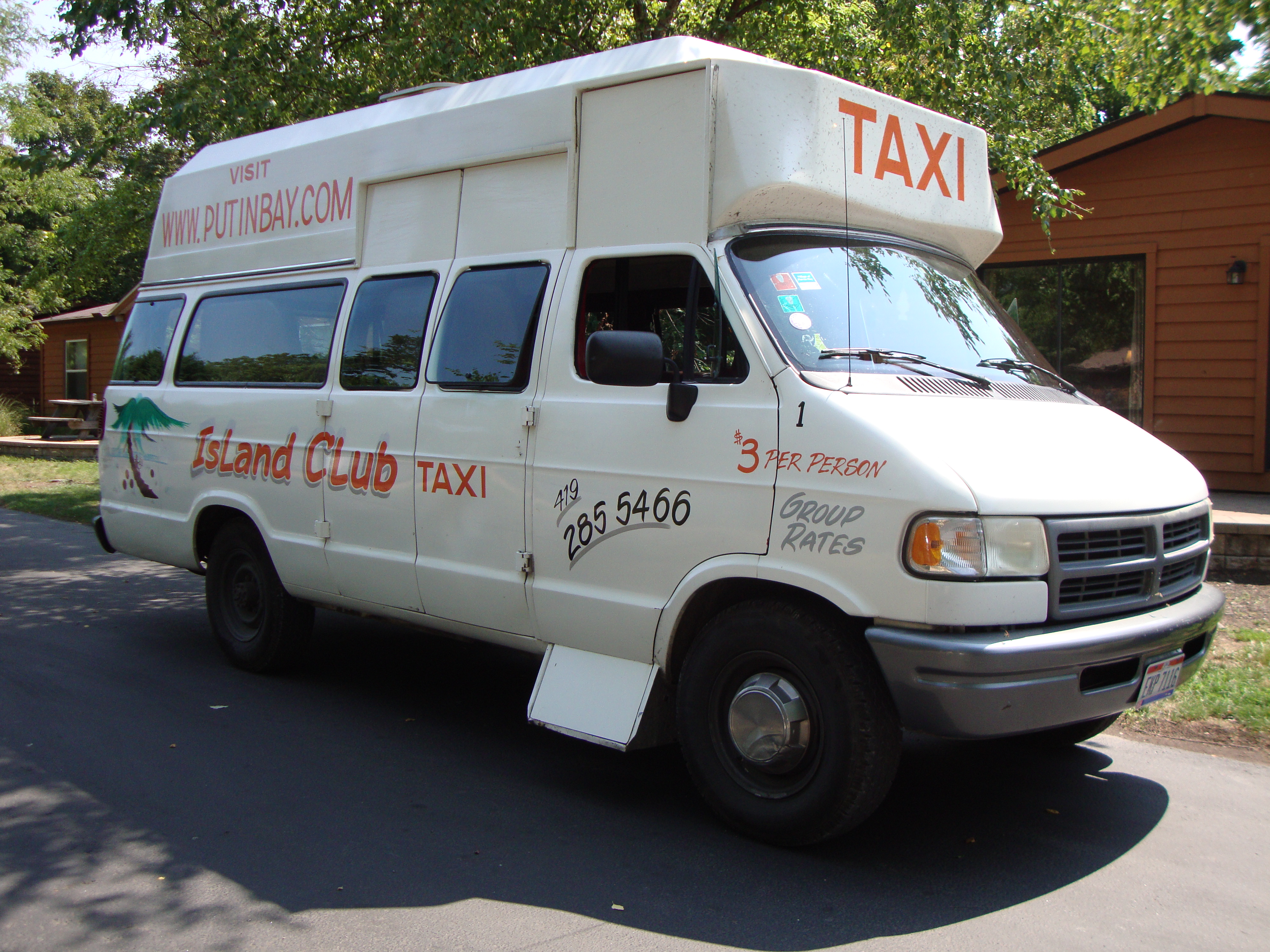Island Club Taxi Service Put In Bay